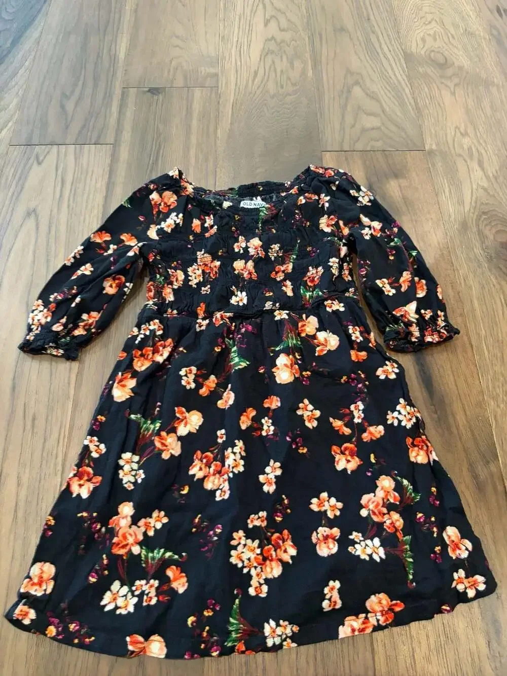 Old Navy Girls Floral Smocked Dress Size XS (5)